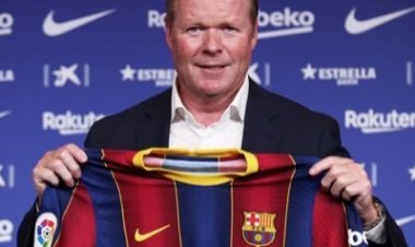 Umutoza wa Fc Barcelona ari mu mazi abira