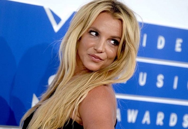 Britney Spears yateye umugongo Instagram