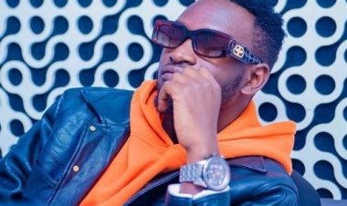 Phil Peter wasohoye indirimbo ari kumwe na Marina yaciye amarenga yo gushinga Radiyo-Video