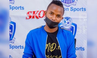 Bidasubirwaho Kevin Muhire amaze gusinya muri Rayon Sports