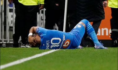 Umufana yakubise umukinnyi amumena umutwe