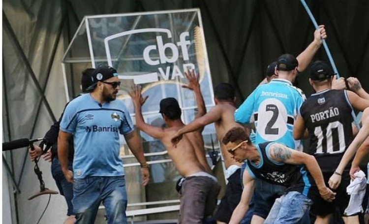 Muri Brazil abafana bamenaguye Camera n’ibindi bikoresho bya VAR