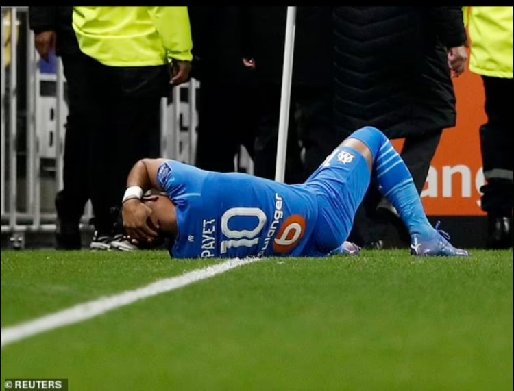 Umufana yakubise umukinnyi amumena umutwe