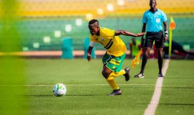 Haruna Niyonzima yaciye amarenga yo gusezera kuri ruhago