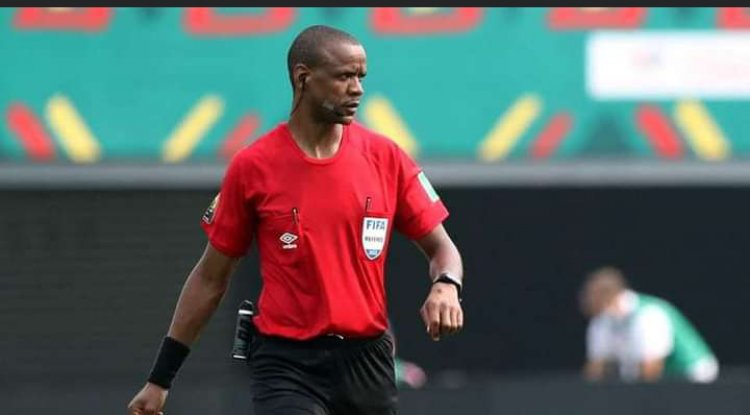 AFCON:Umusifuzi mpuzamahanga yakoze ibara asoza umukino iminota itageze