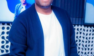 Uncle Austin akoreye Ariel Wayz ibishitani|ubutinganganyi bwe|Bruce Melody amuvuze amagambo akomeye