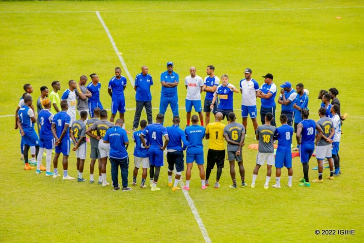Abatoza bashya ba Rayon Sports n'abakinnyi bagaragaye mu myitozo ya Rayon Sports(AMAFOTO)