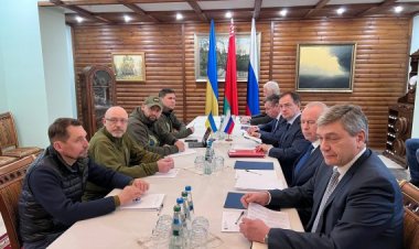 Ukraine-Russia: Inama ya gatatu irarimbanyije