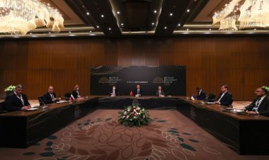 Ukraine-Russia: Abayobozi bakuru bakoze inama imbona nkubone