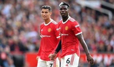 Paul Pogba yagize icyo abwira abavuga ko Cristiano Ronaldo ari ikibazo muri Manchester United