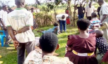 Umukecuru w’imyaka 59 yakubiswe azira gusambana n’umusore wa 18