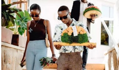 Kwibuka 28: Davis D aherekejwe n’umuryango basuye urwibutso rwa Kigali -AMAFOTO