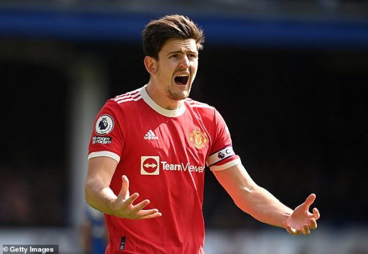 Harry Maguire yikomye abafana ba Manchester United yise ibigwari nyuma yo kumutera ubwoba
