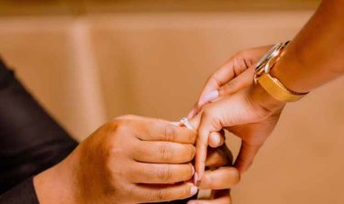 FOFO wo muri PAPA CAVA atweretse uwamwambitse impeta  Sinjye uzabona ndongowe|Ibye na ROCKY hanze