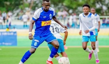 Musa Esenu ufitiwe ideni na Rayon Sports arifuzwa n'amakipe menshi