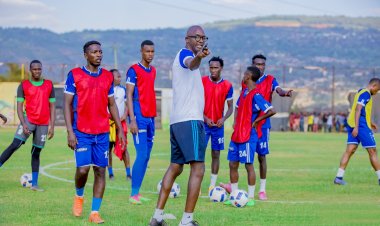 Intego ni igikombe cya shampiyona n'icy'amahoro muri Rayon Sports