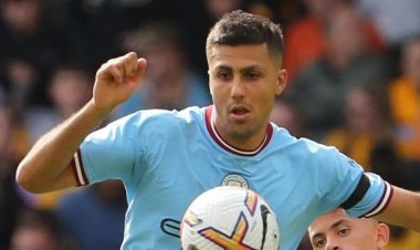 Umukinnyi wa Manchester City yavuze ikipe abona izababiza icyuya muri Premier league