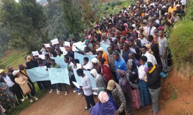 Nyamagabe :Impunzi ziri kwigaragambya zamagana ubwicanyi