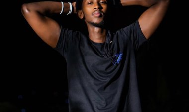 Akorera indirimbo kuri  telefoni! Ubuhanga budasanzwe bw’umuhanzi Gama Boy