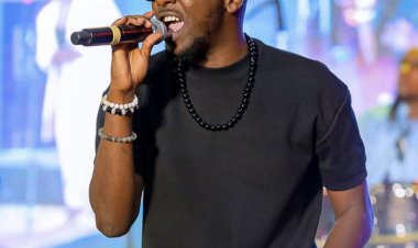 Nta byangombwa ndimo guhiga! Jules Sentore yakuyeho urujijo ku nkuru zimutuza i Burayi