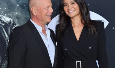 Ishavu ry'umugore wa Bruce Willis ku isabukuru y'umugabo we