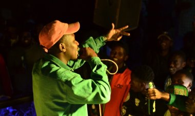 Bulldog yikomye abategura ibitaramo