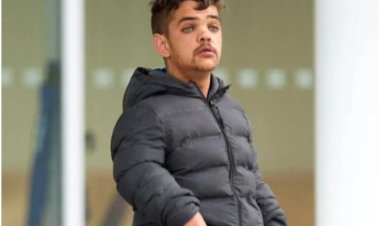 Umugabo yategetswe kubaho nk'abana kubera ubugufi bwe