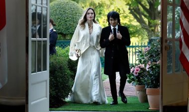 Angelina Jolie n'umuhungu we basangiye n'ibikomerezwa muri White House