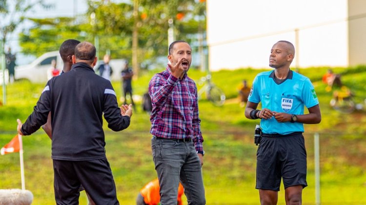 Umutoza wa APR FC yikomye abasifuzi badashaka ko atwara igikombe