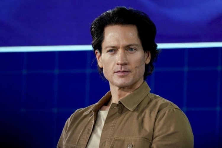 Umugabo ufite imyaka 45 akoresha miliyoni $2 buri mwaka ngo amere nk’ufite 18