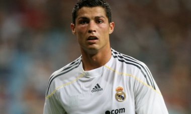Mu 2009 Manchester United yashatse gutanga Cristiano muri Barcelona