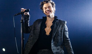 Harry Styles yongeye kwerekana urukundo rudasanzwe mu gitaramo