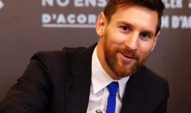 Utakwambuye aragukerereza! Messi habuze gato ngo ahere ku kibuga cy'indege