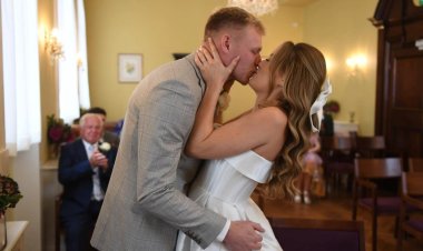 Ramsdale yashyingiranwe n'umukunzi we wenda kwibaruka(AMAFOTO)