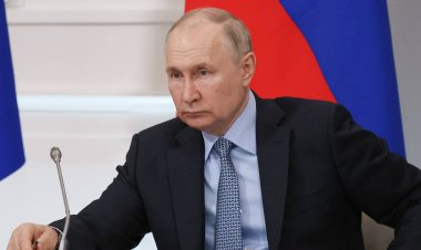 Perezida Vladimir Putin arasezeranya urupfu kuri Ukraine