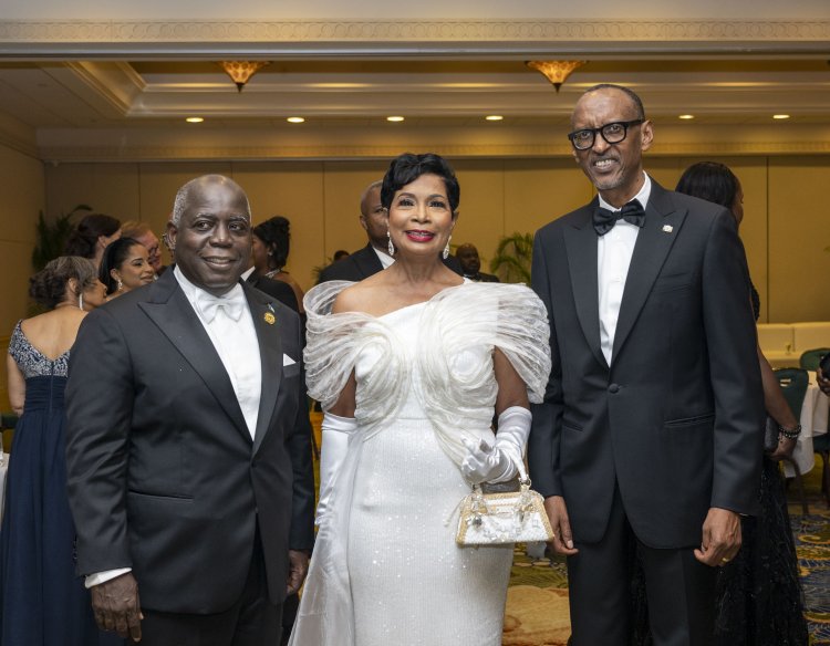 Perezida Kagame ari muri Bahamas
