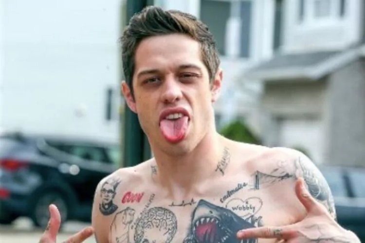 Pete Davidson yahanishijwe gukora imirimo ifitiye igihugu akamaro