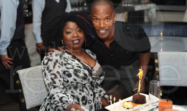 Jamie Foxx nyuma yo kurusimbuka yashimiye umwe mu bo akesha ubuzima