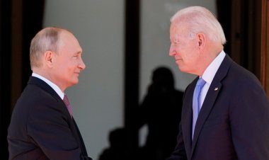 Abakeba babiri mu Mahanga! Perezida Putin na Joe Biden mu nzinduko zo hanze