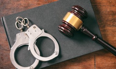 Umusore yatawe muri yombi nyuma yo kwivugana nyina amuziza ibiryo