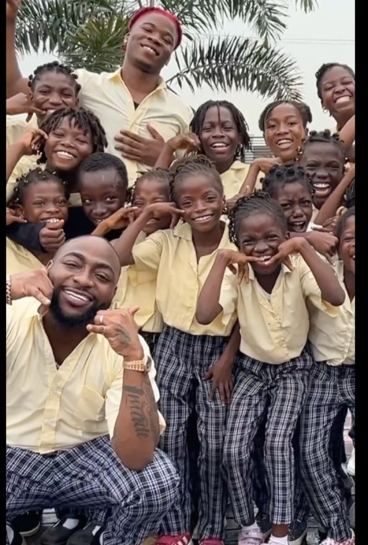 Davido yasohoye indirimbo ihagaze arenga miliyoni 159Rwf