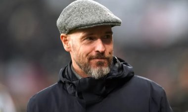 Erik Ten Hag yivuze imyato aha isezerano abafana ba Manchester United