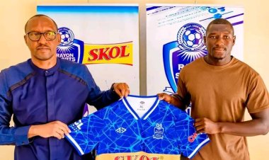 Rayon Sports yasinyishije rutahizamu