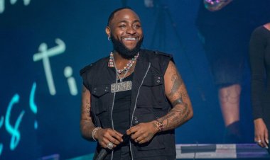 Davido yongeye guca impaka nyuma yuko azagaragara mu gitaramo cya UnitedMasters Grammy Weekend