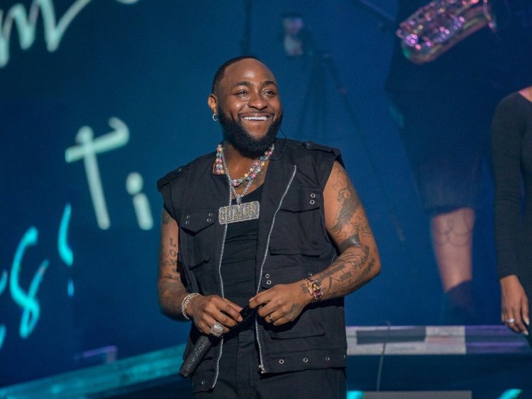 Davido yongeye guca impaka nyuma yuko azagaragara mu gitaramo cya UnitedMasters Grammy Weekend