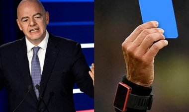 Perezida wa FIFA Gianni Infantino yateye utwatsi ikarita y'ubururu
