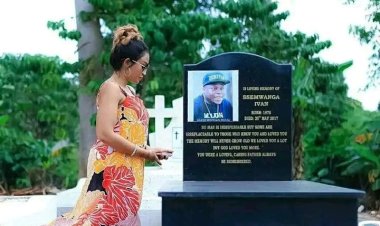 Zari Hassan yibutse uwari umugabo we