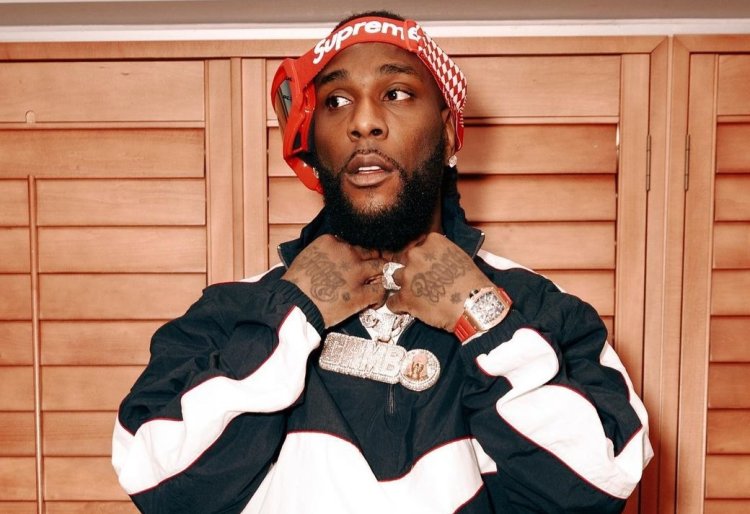 Burna Boy yateye ikirenge mu cya Tiwa Savage