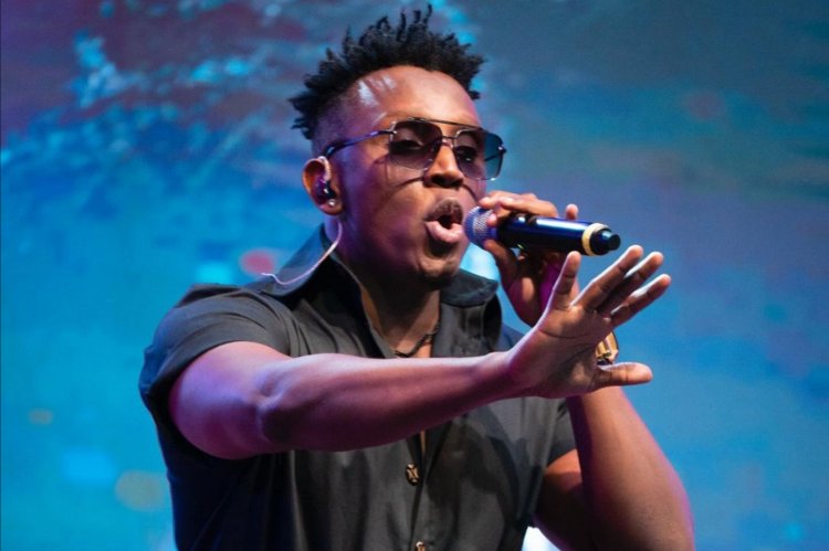 Christopher yahanuye abahanzi bahimba inkuru n’abaririmba ibishegu