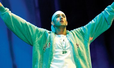 Eminem agarukanye umuzingo mushya